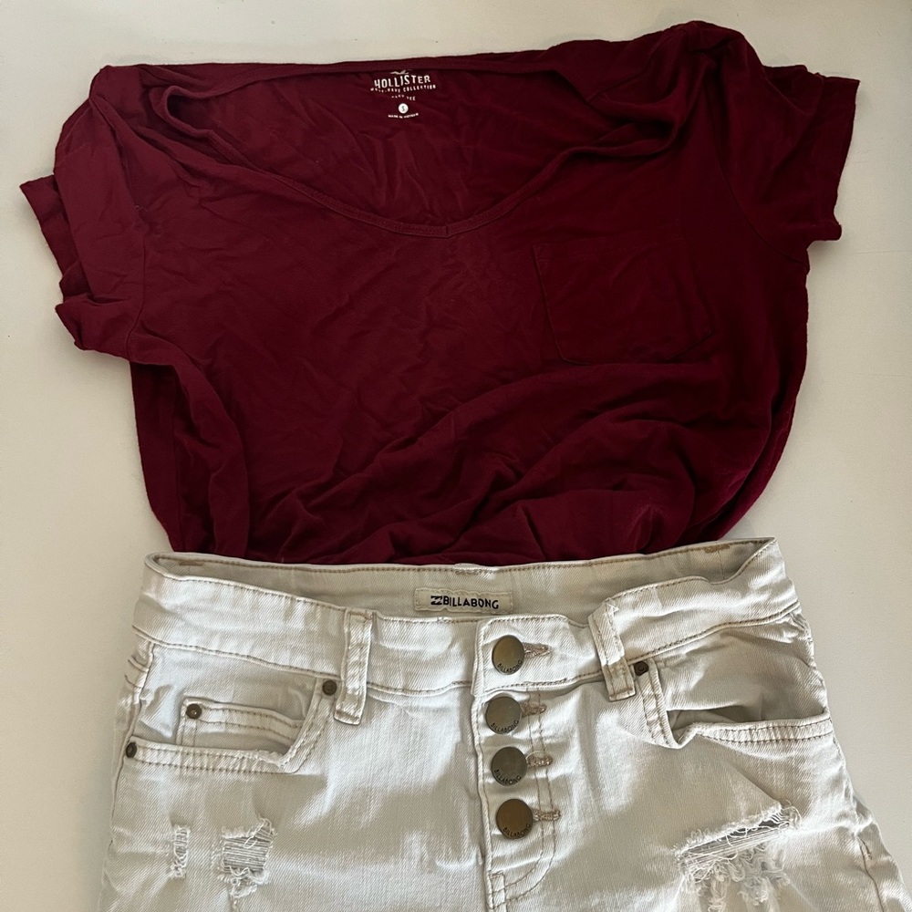 Hollister east tee size small